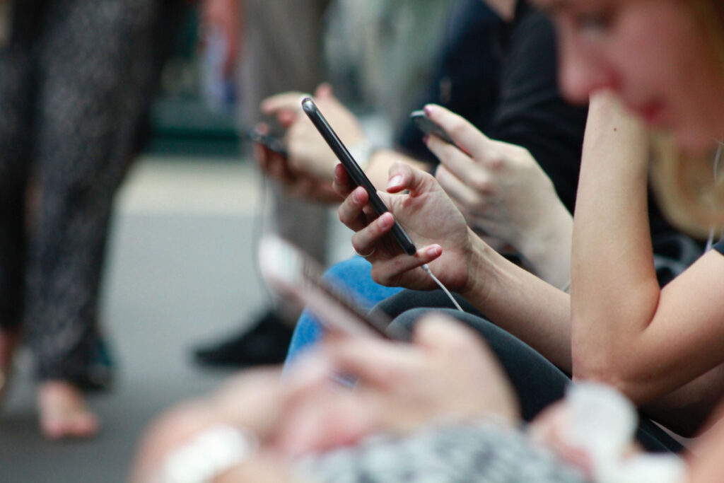Customers accessing Amazon seller messages